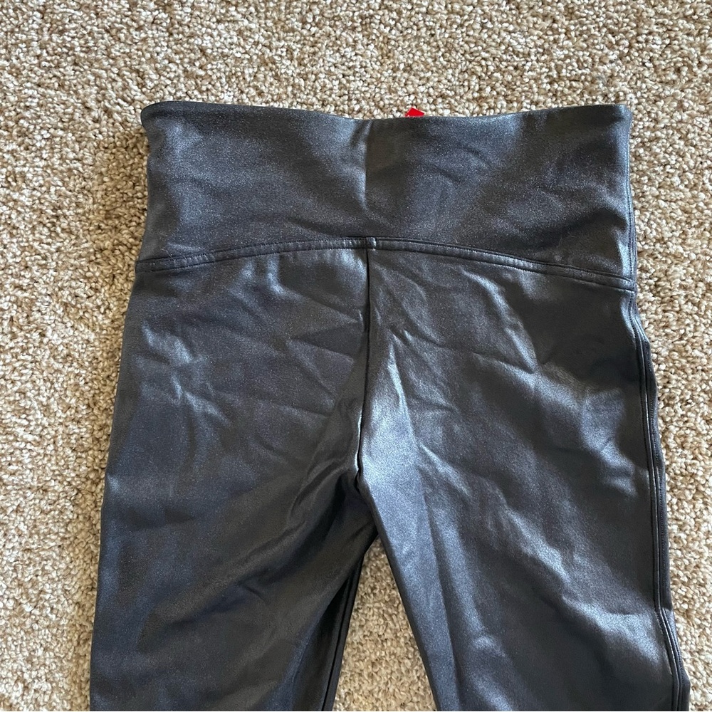 Spanx Faux Leather Leggings Women’s M Black Moto Shiny Textured Skinny 2437 - Picture 9 of 14